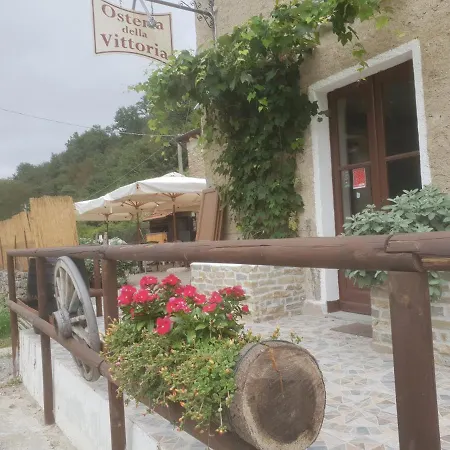Alojamento de Acomodação e Pequeno-almoço Osteria Della Vittoria Cortemilia